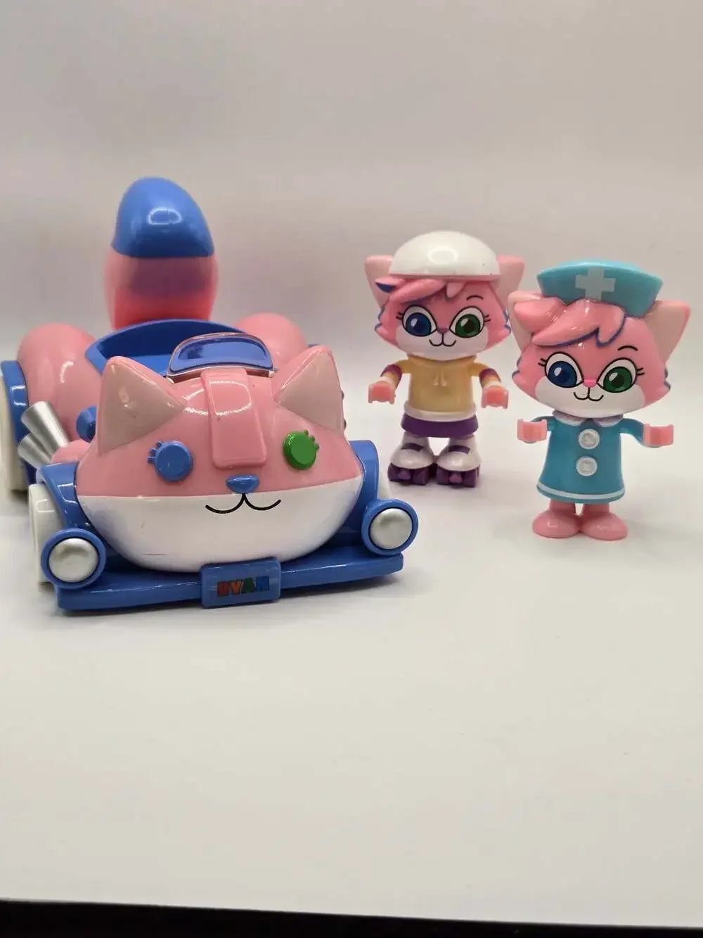 Ryan's World Bonkers Toy Co. Alpha Lexa Cat Mobile Car